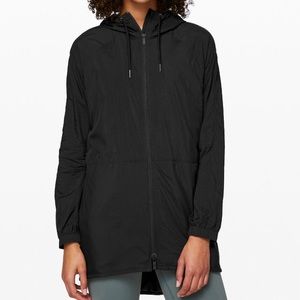 Lululemon seek the sky packable jacket